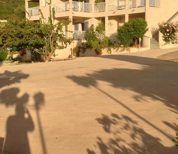 坎芭耶鲁酒店 酒店 加莱里亚